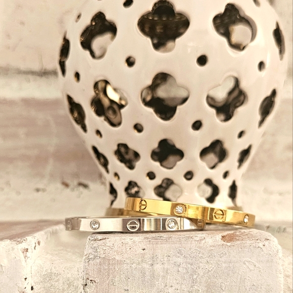 NEW Bangle Bracelet With Crystals - Picture 1 of 2